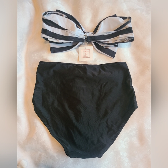 Rebels & Saints bow top bikini size medium - Picture 2 of 4